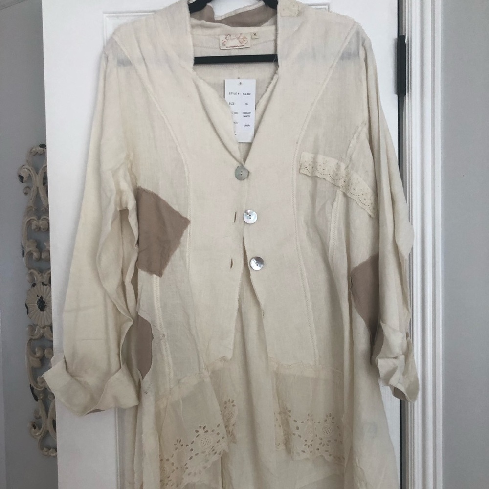 Paper Lace Linen Shirt with Lace Detail